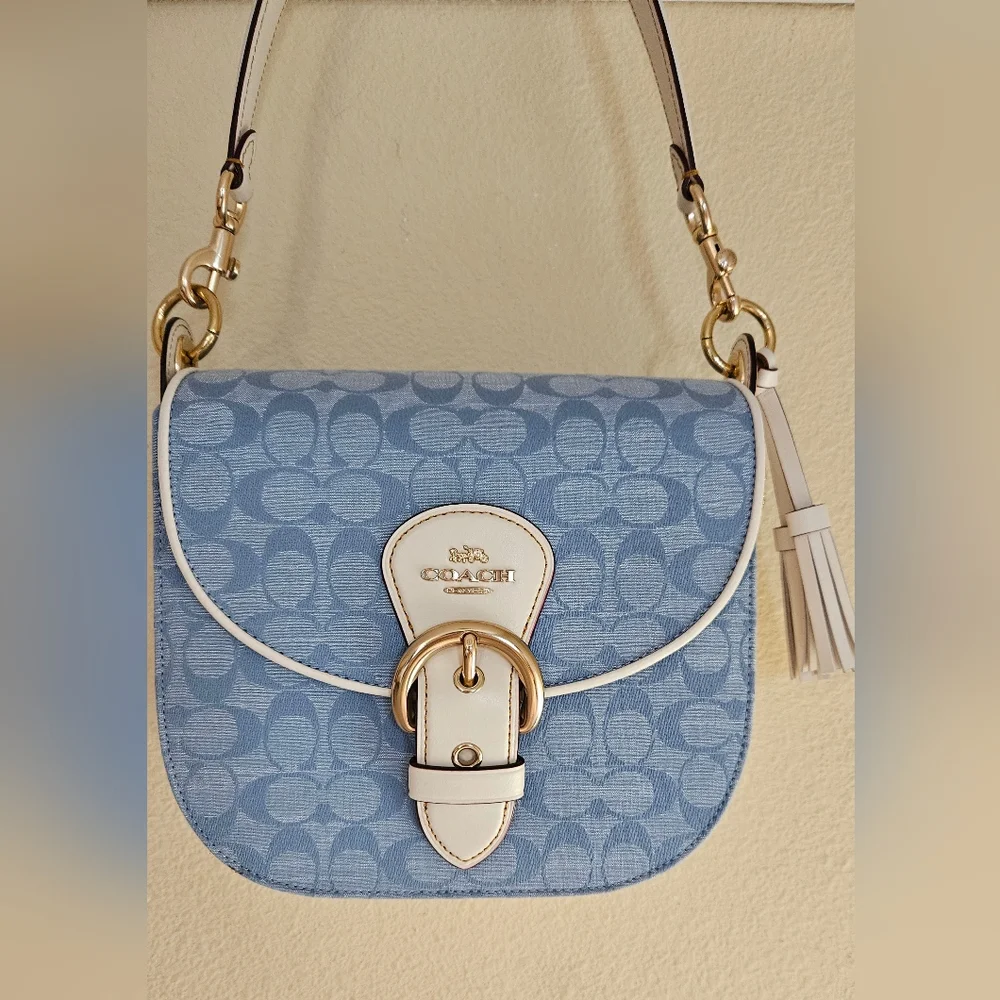 Coach Kleo Shoulder Bag In Signature Chambray